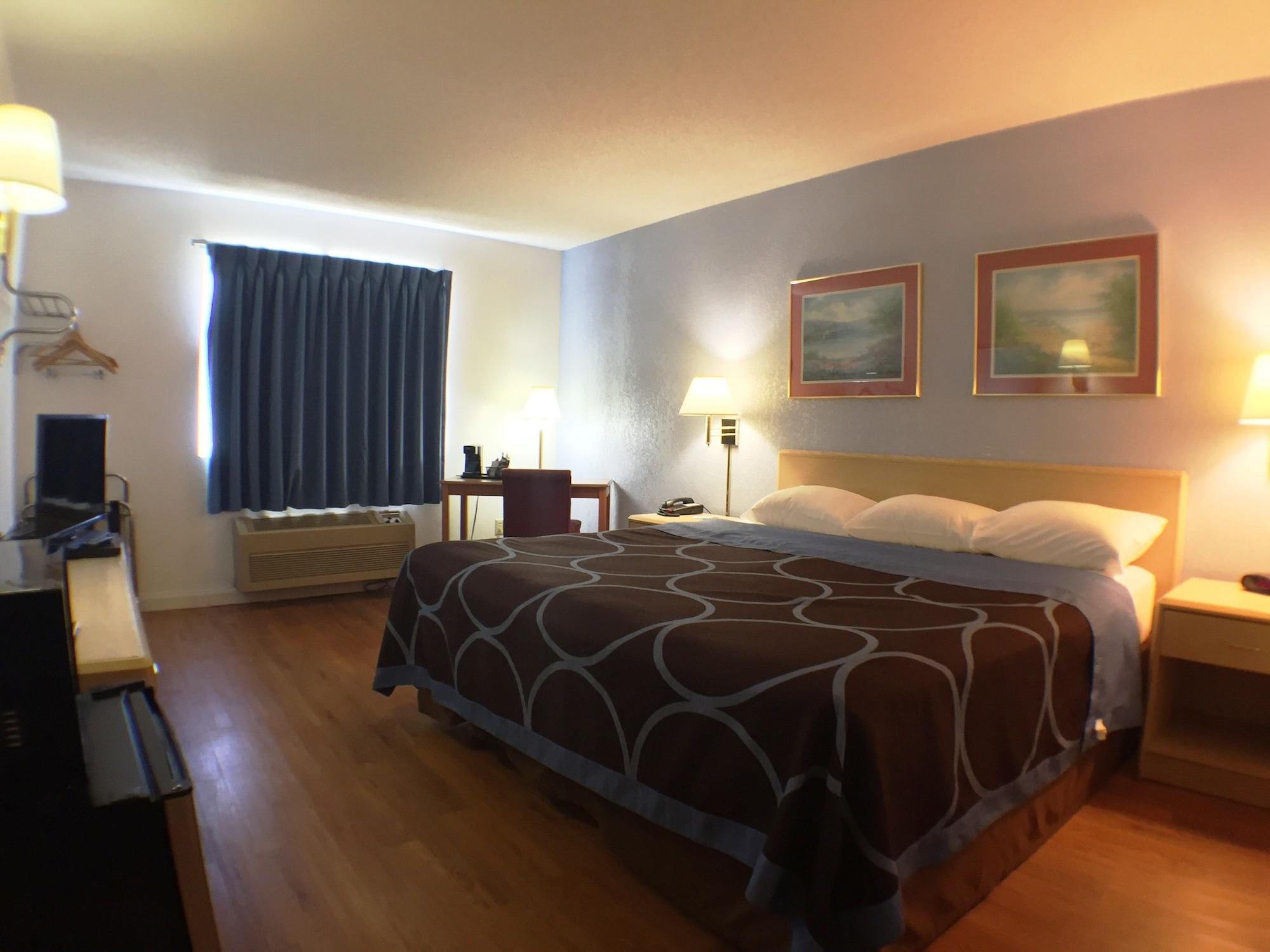 Super 8 By Wyndham Webster/Rochester Bagian luar foto